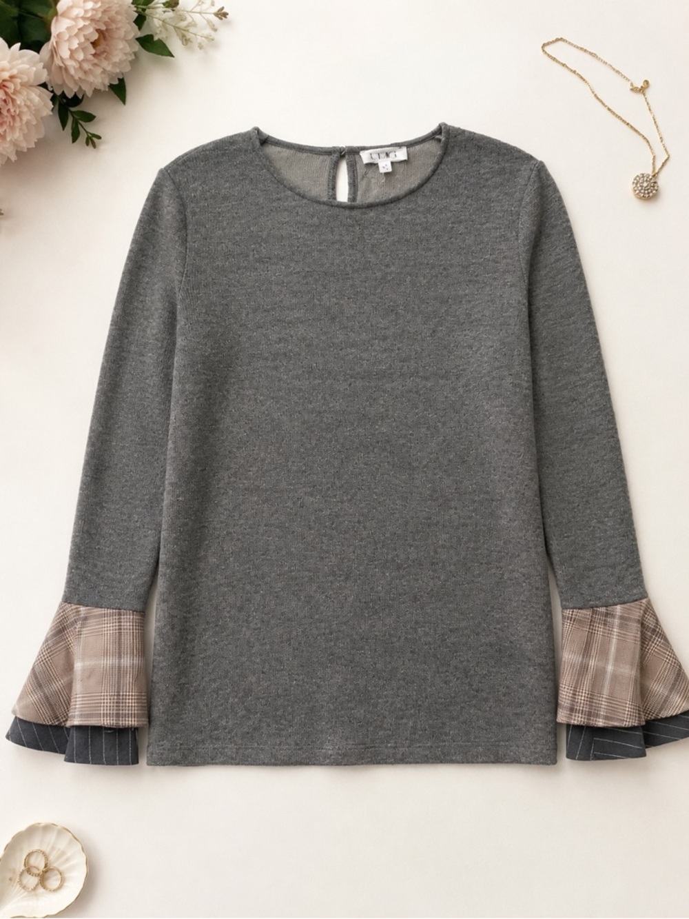 THML Size Large Gray Mixed Plaid Statement Bell Sleeve Knit Top